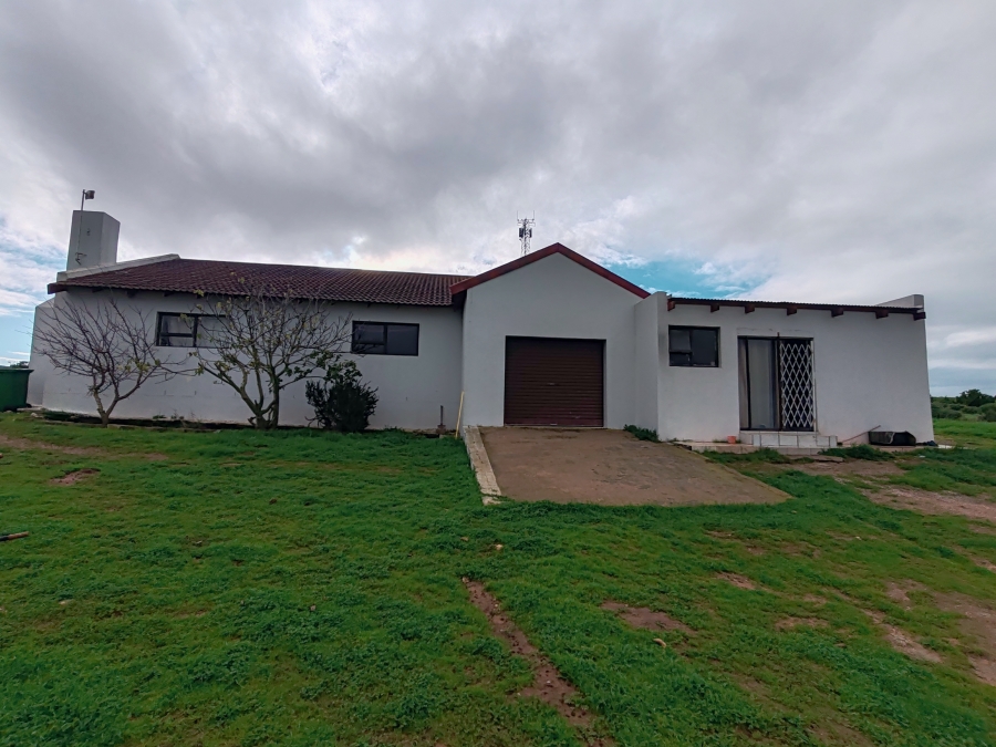 3 Bedroom Property for Sale in Hoogland Western Cape
